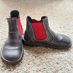 Duck feet Roskilde boot red/slate sz 38 7.5-8 Chelsea Boot Wide Foot